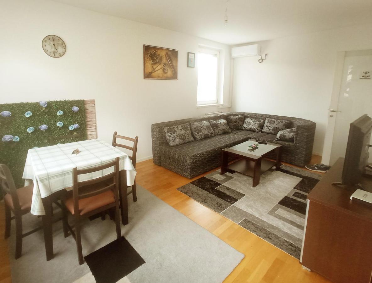 Lovely Home Apartment Sarajevo Luaran gambar