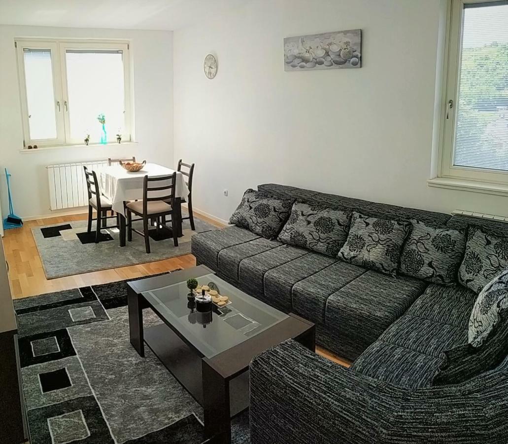 Lovely Home Apartment Sarajevo Luaran gambar